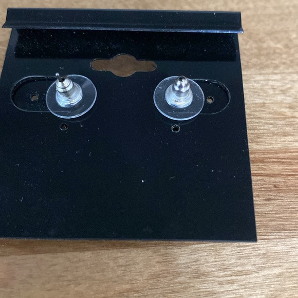 Pg Jewels Rhinestone Square Post Earrings NEW - Picture 4 of 8